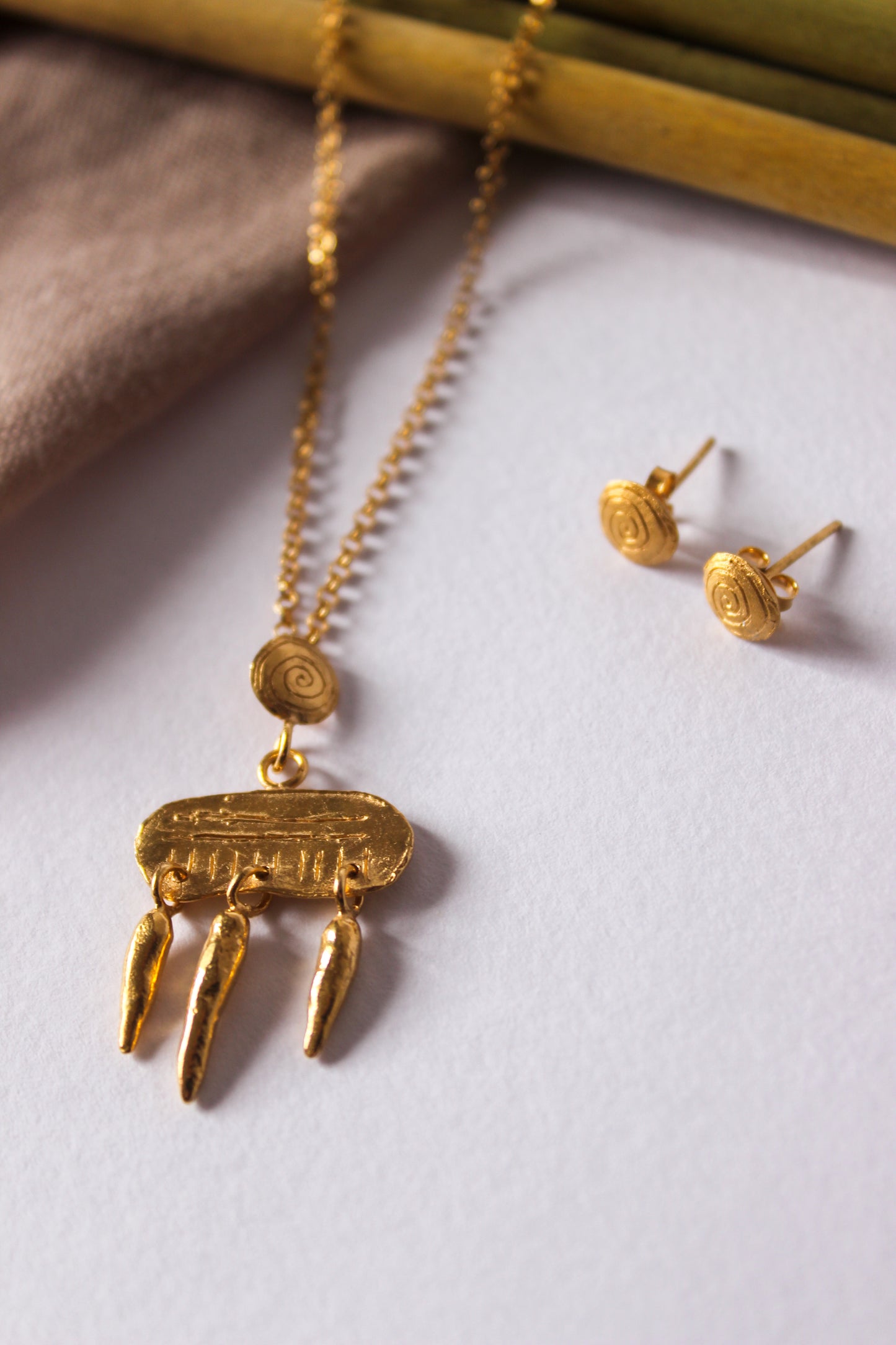 Muni Necklace